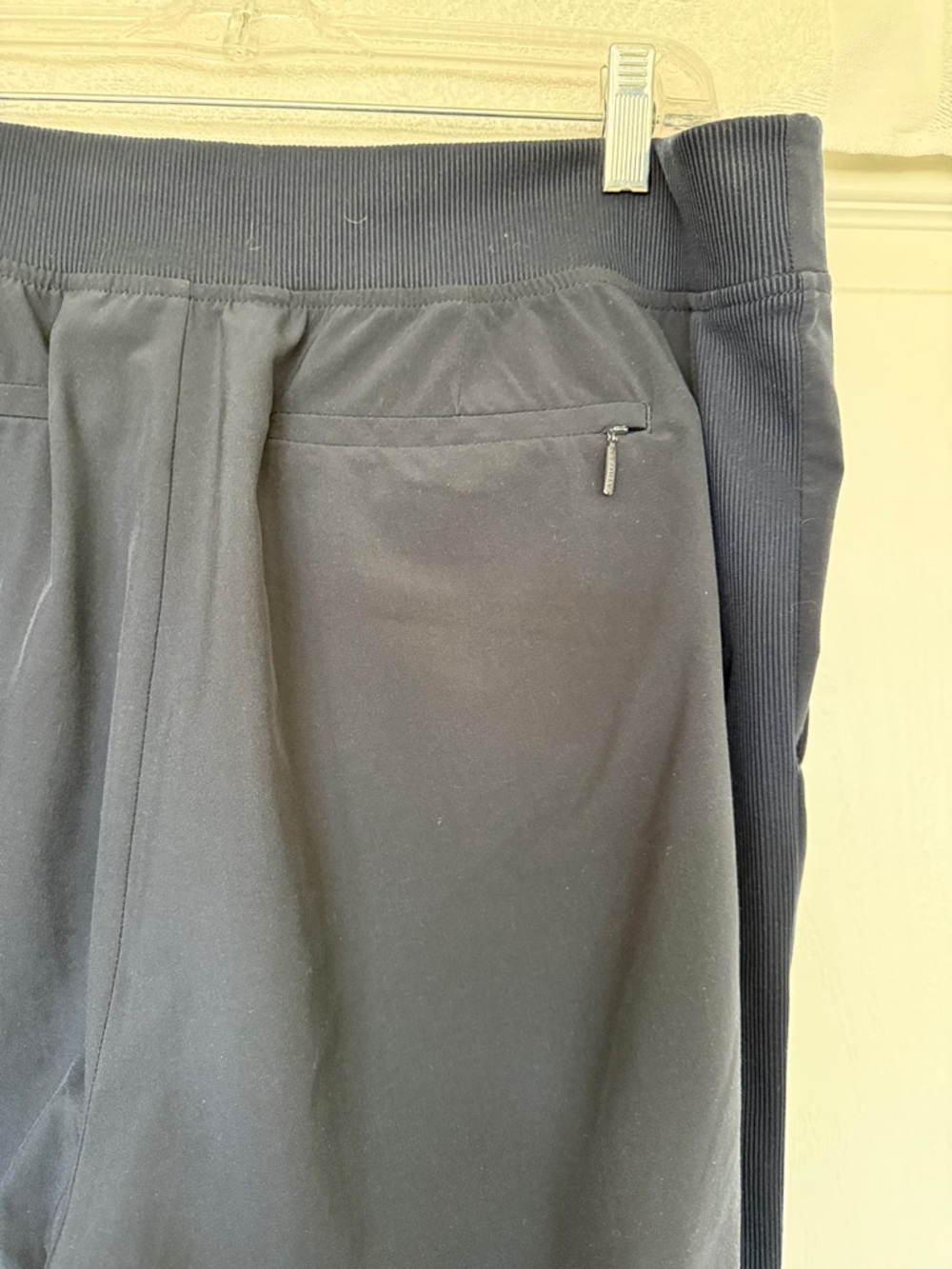 Athleta Brooklyn Ankle Pant Size 14 Tall Navy Blue 31” Inseam Side Slit Stretch - Picture 4 of 4